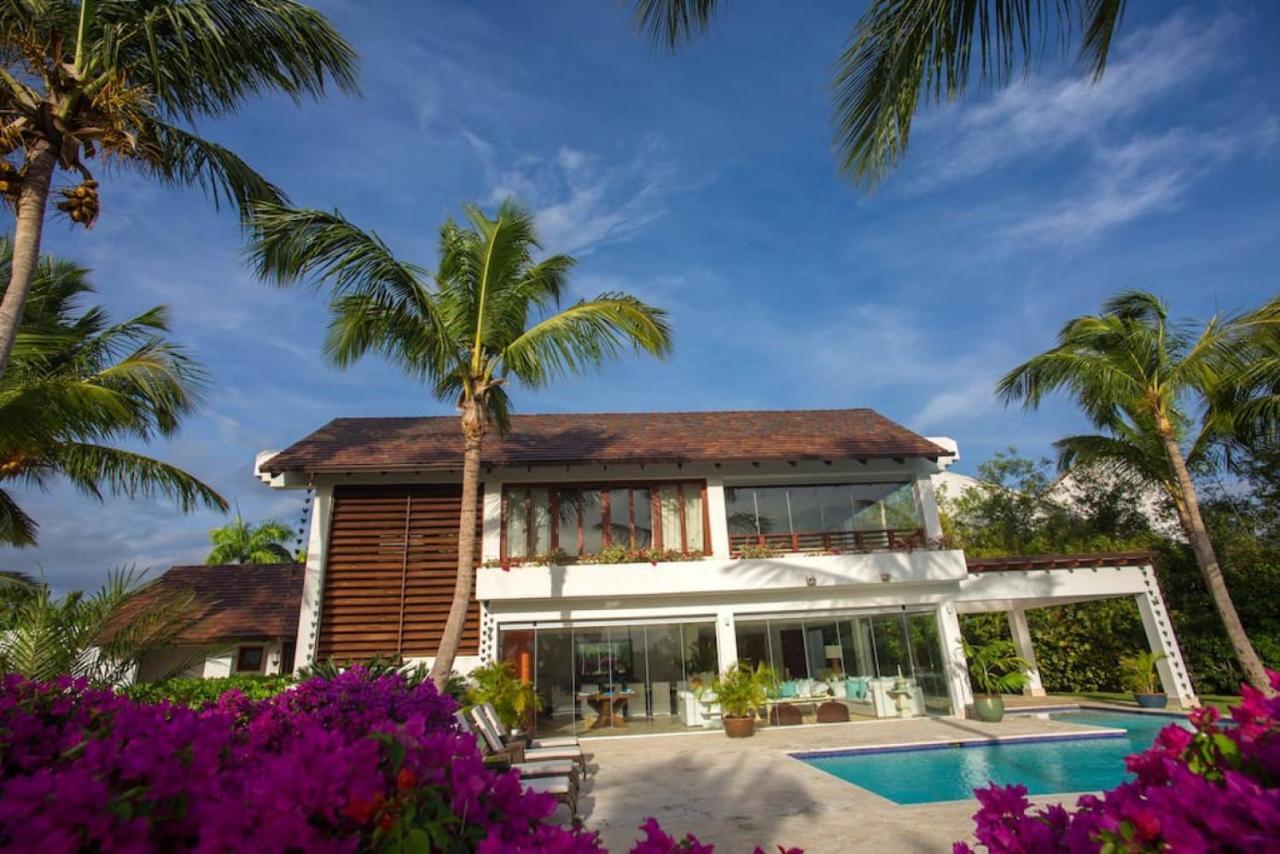 Villa Casa Crystal Luxury Golf Front With Staff Pool