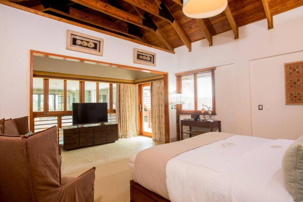 Casa Crystal Luxury Golf Front With Staff Pool Villa *