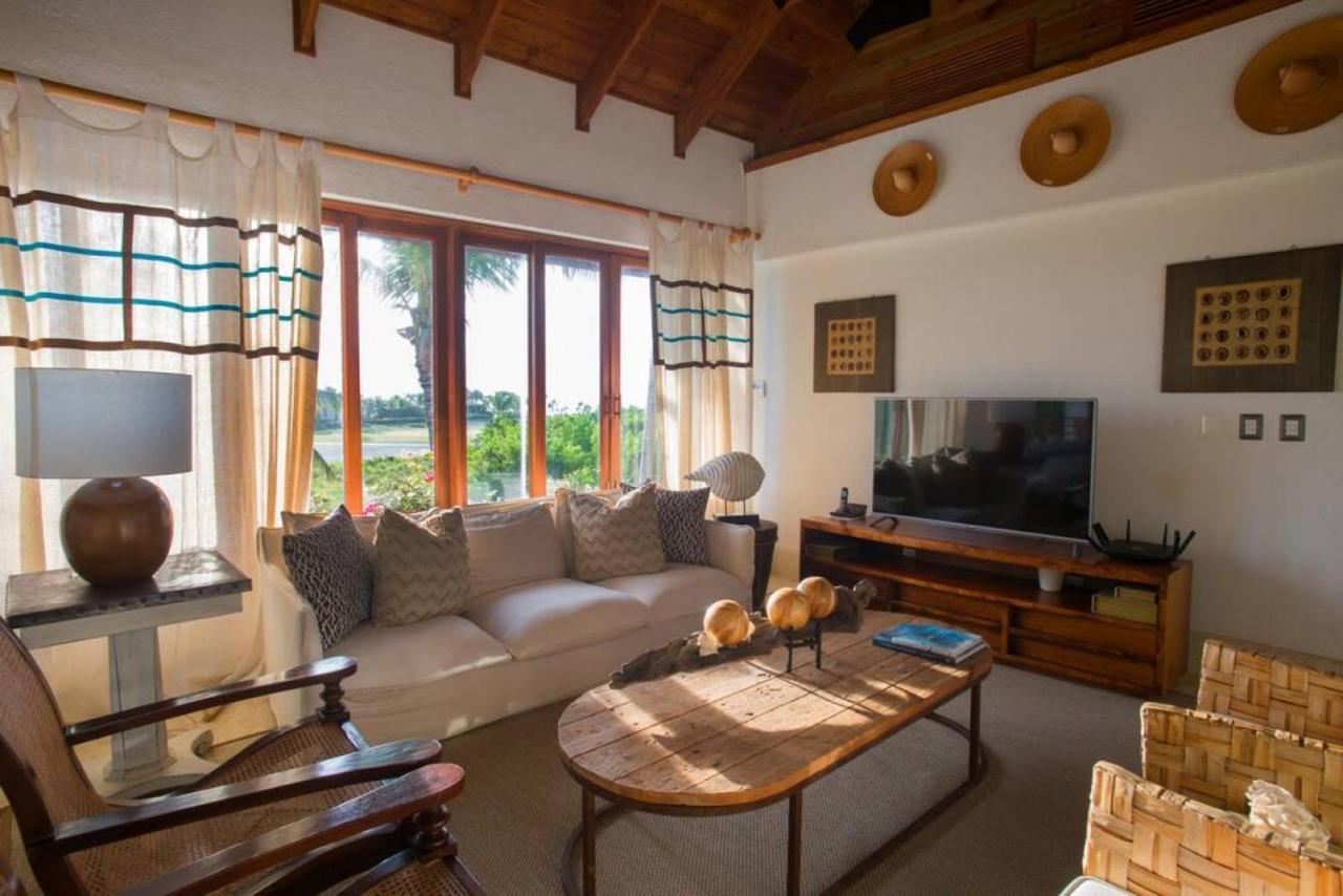 Casa Crystal Luxury Golf Front With Staff Pool Villa
