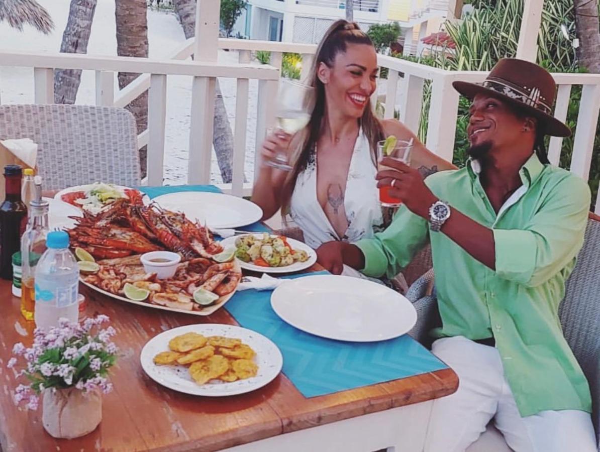 Corales Villas And Suites - Club, Spa, Restaurants Hotel