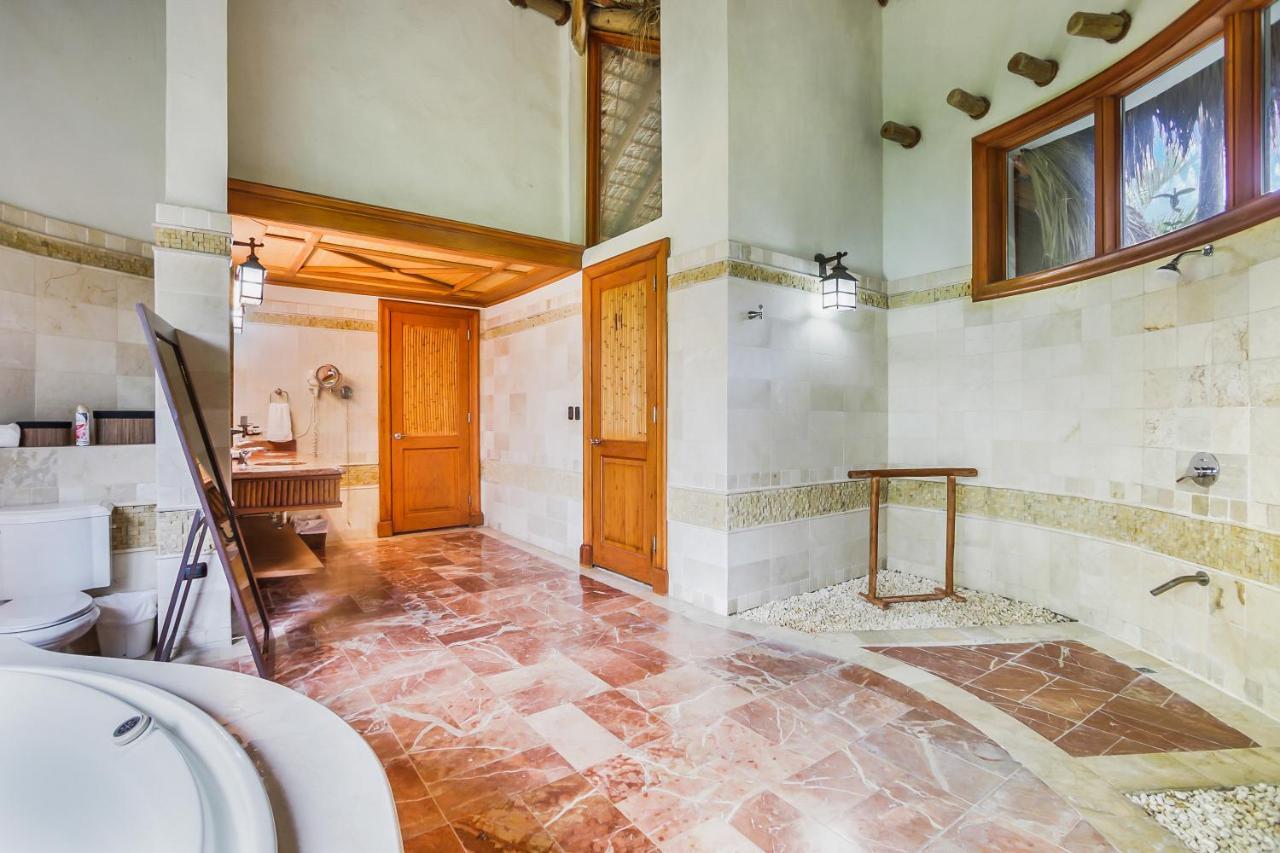 5br Cap Cana With Ocean & Golf Views, Chef, Maid, Butler, Pool, Jacuzzi, And Club Access Villa Punta Cana