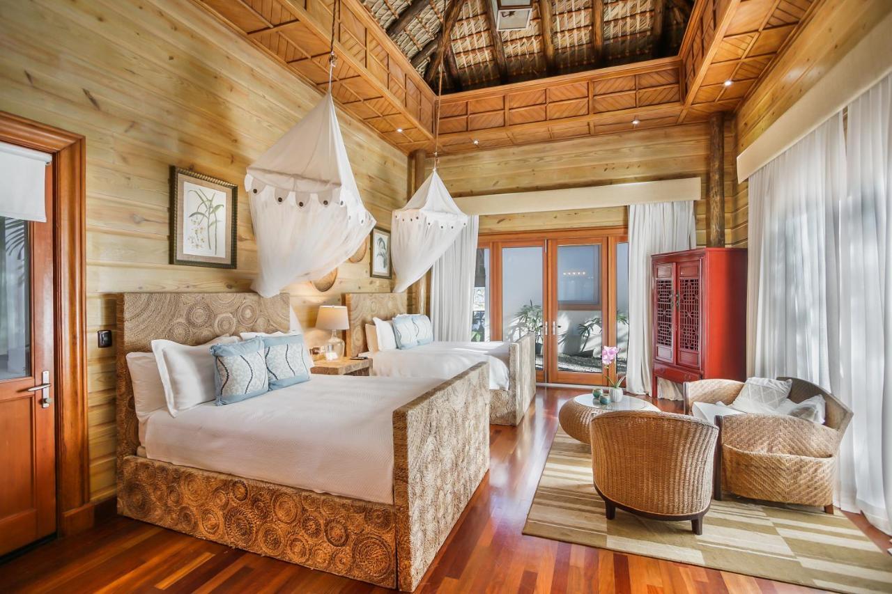Villa 5br Cap Cana With Ocean & Golf Views, Chef, Maid, Butler, Pool, Jacuzzi, And Club Access