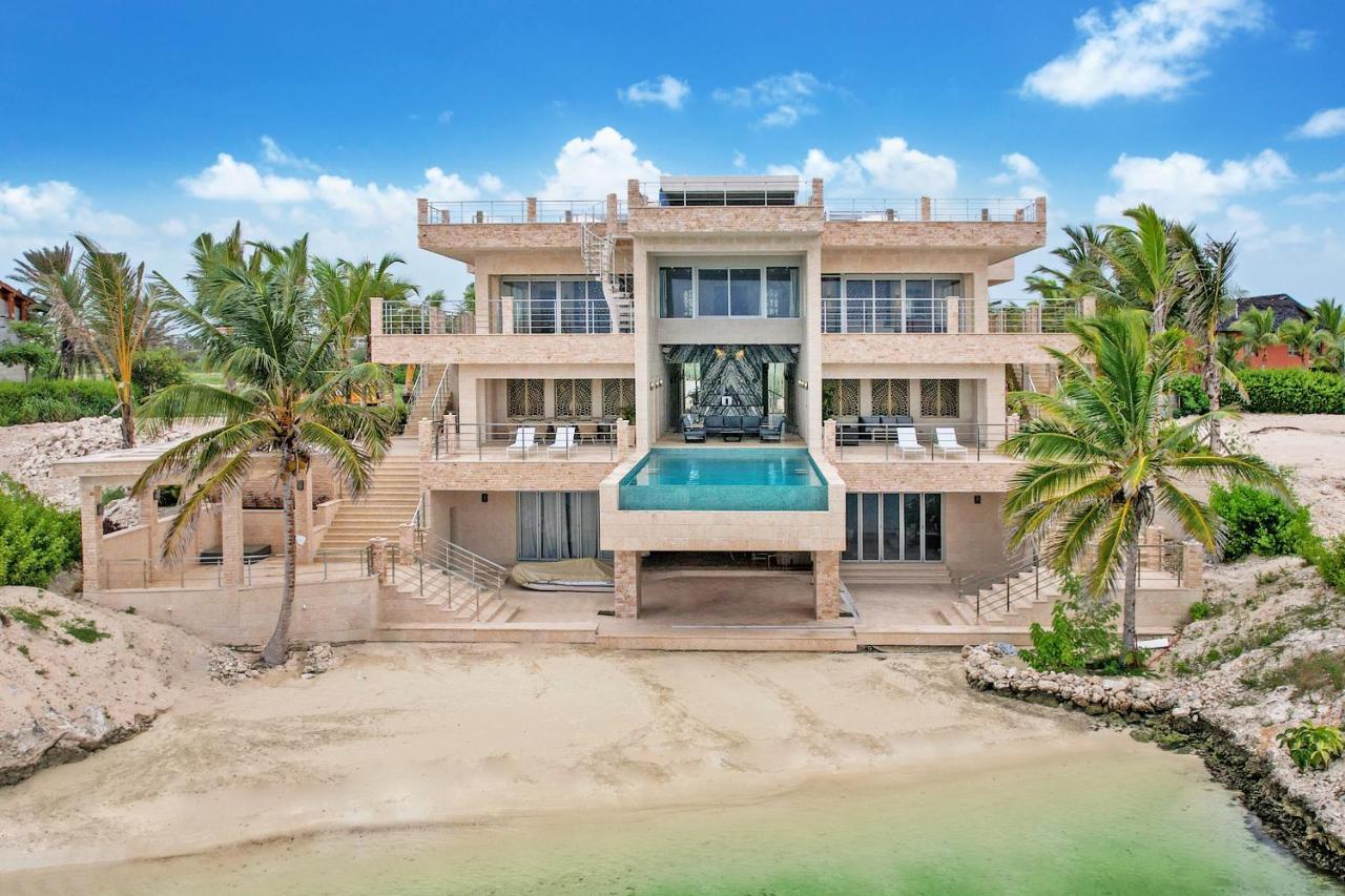Luxurious 12-bedroom Cap Cana With Private & Full Staff Villa