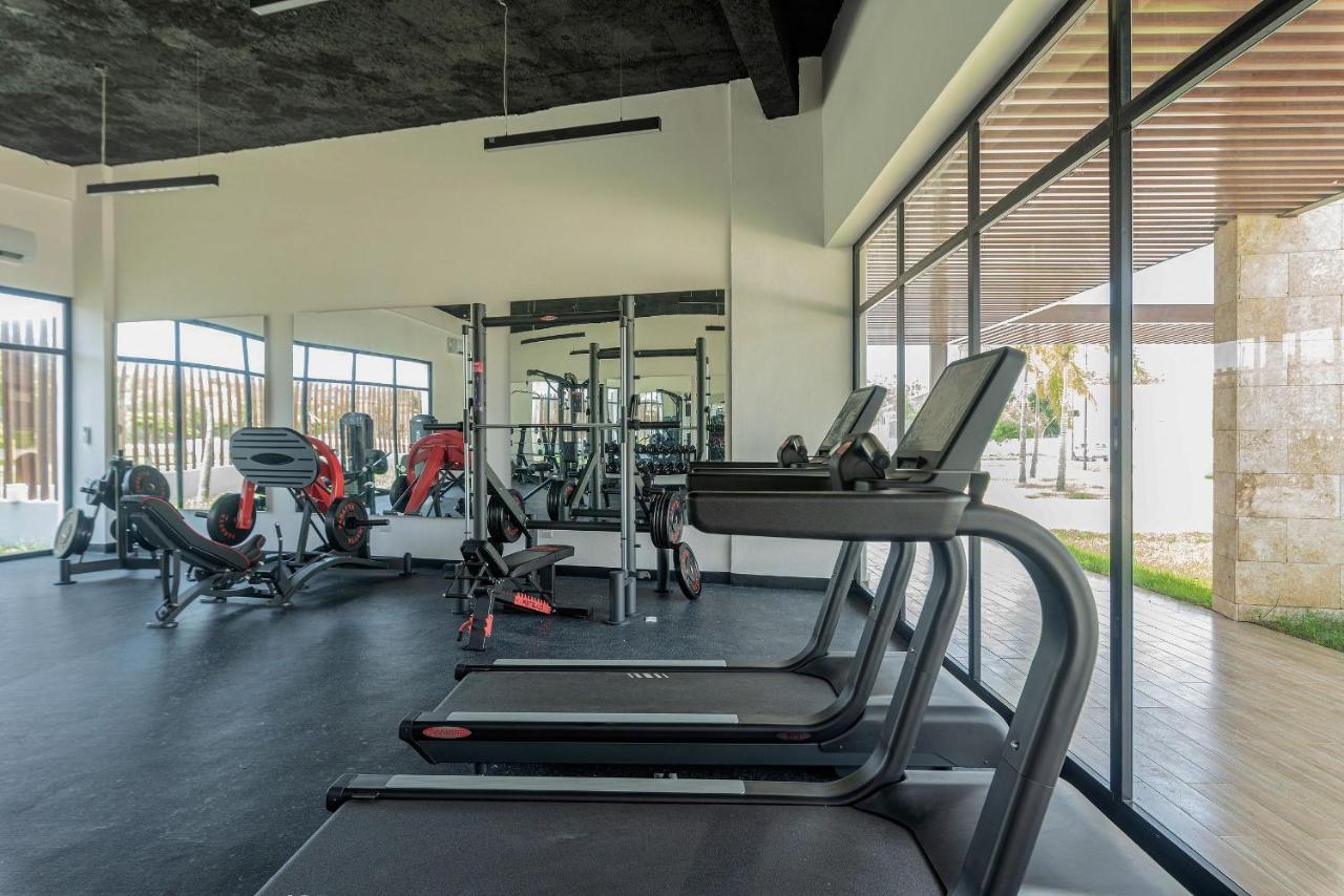 Con Piscina, Gym Y Acceso A Playa Apartamento