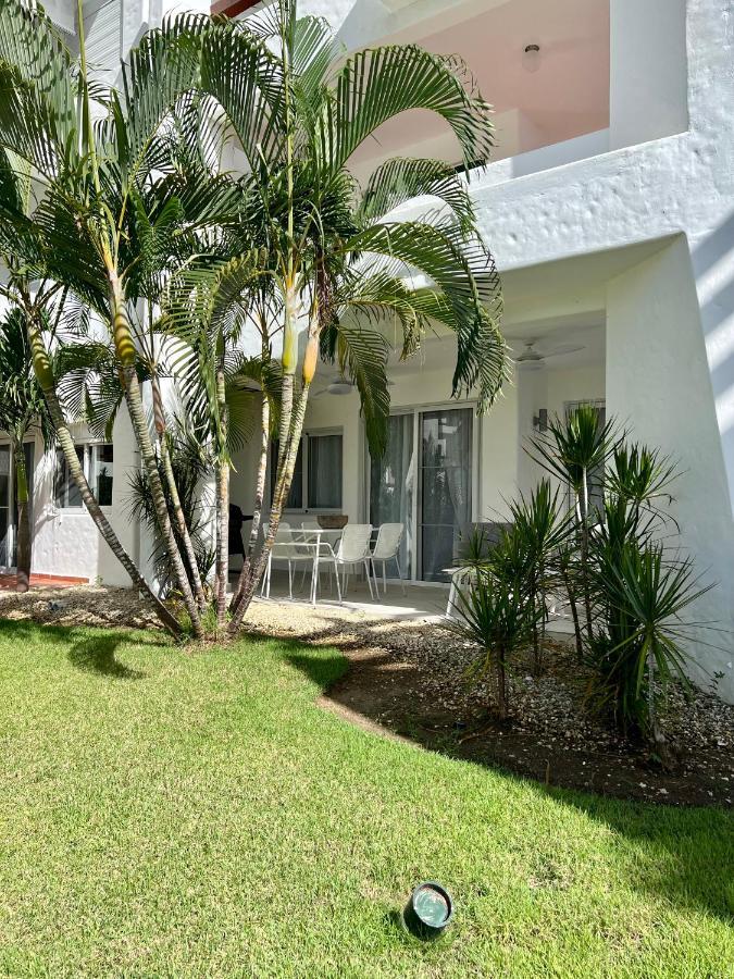 Apartamento Fully Renovated Beachfront 1br In The Gated Stanza Mare Community With A Private Beach, Pool, Onsite Restaurant And Modern Amenities Such As Refrigerator, Dishwasher, Filtered Water, Microwave, Bbq, Washer Dryer, Bamboo Linens, Free Wi-fi *