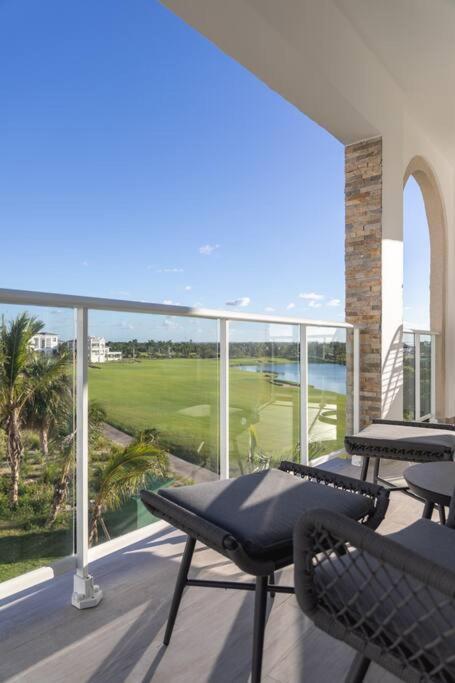 Modern & Relaxing Penthouse And Golf View Apartamento