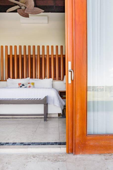 Villa Ileverde 02 - Poolside Garden Breakfasts *