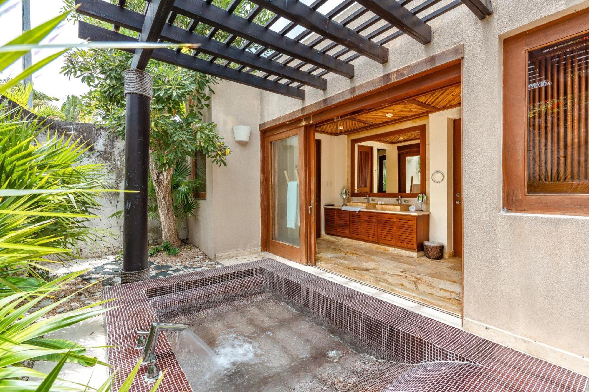 Newly Added Tropical Bungalow At Green Village Сasa de vacaciones
