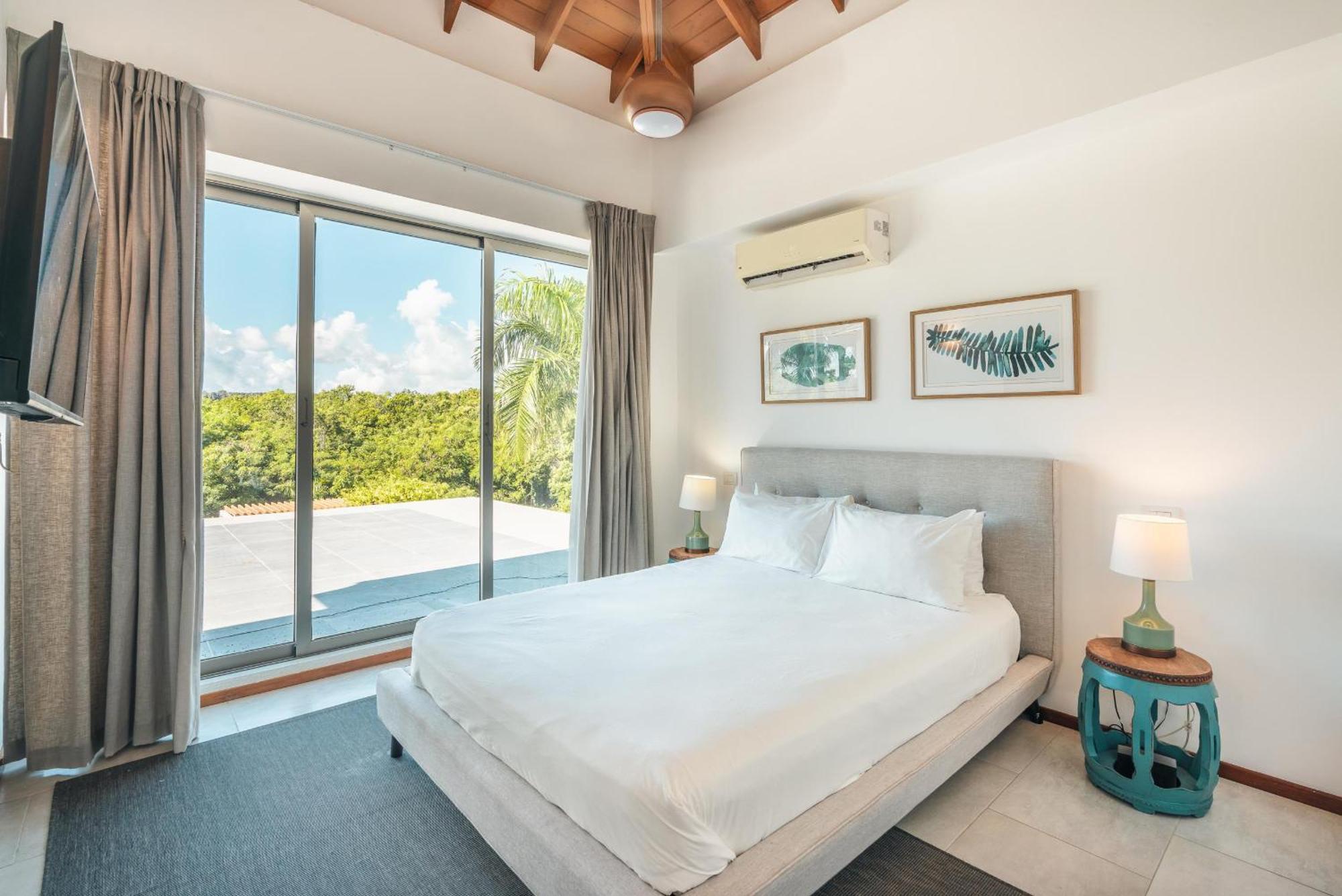 Villa Luxurious And Modern With Pool At Yarari *