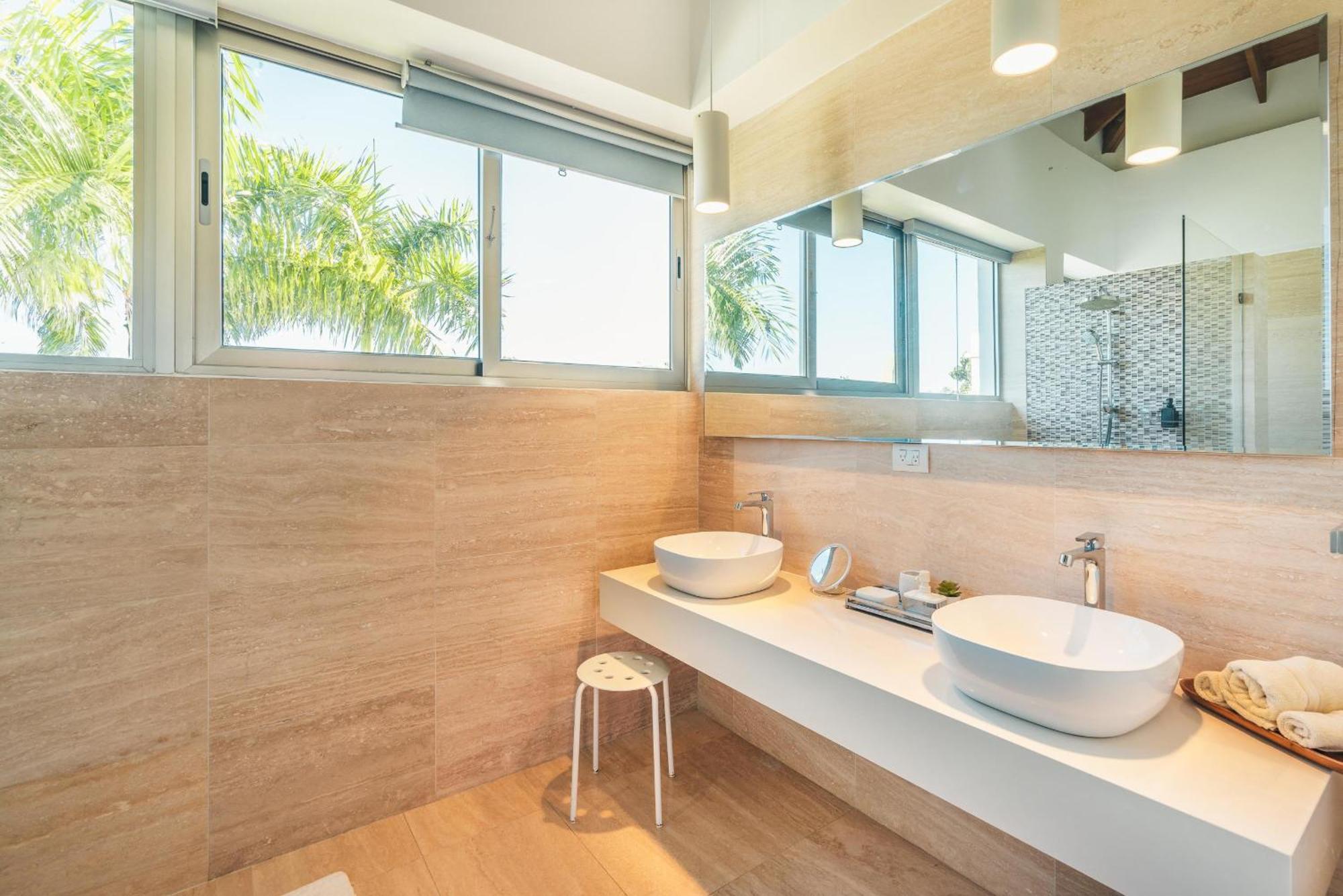 Villa Luxurious And Modern With Pool At Yarari