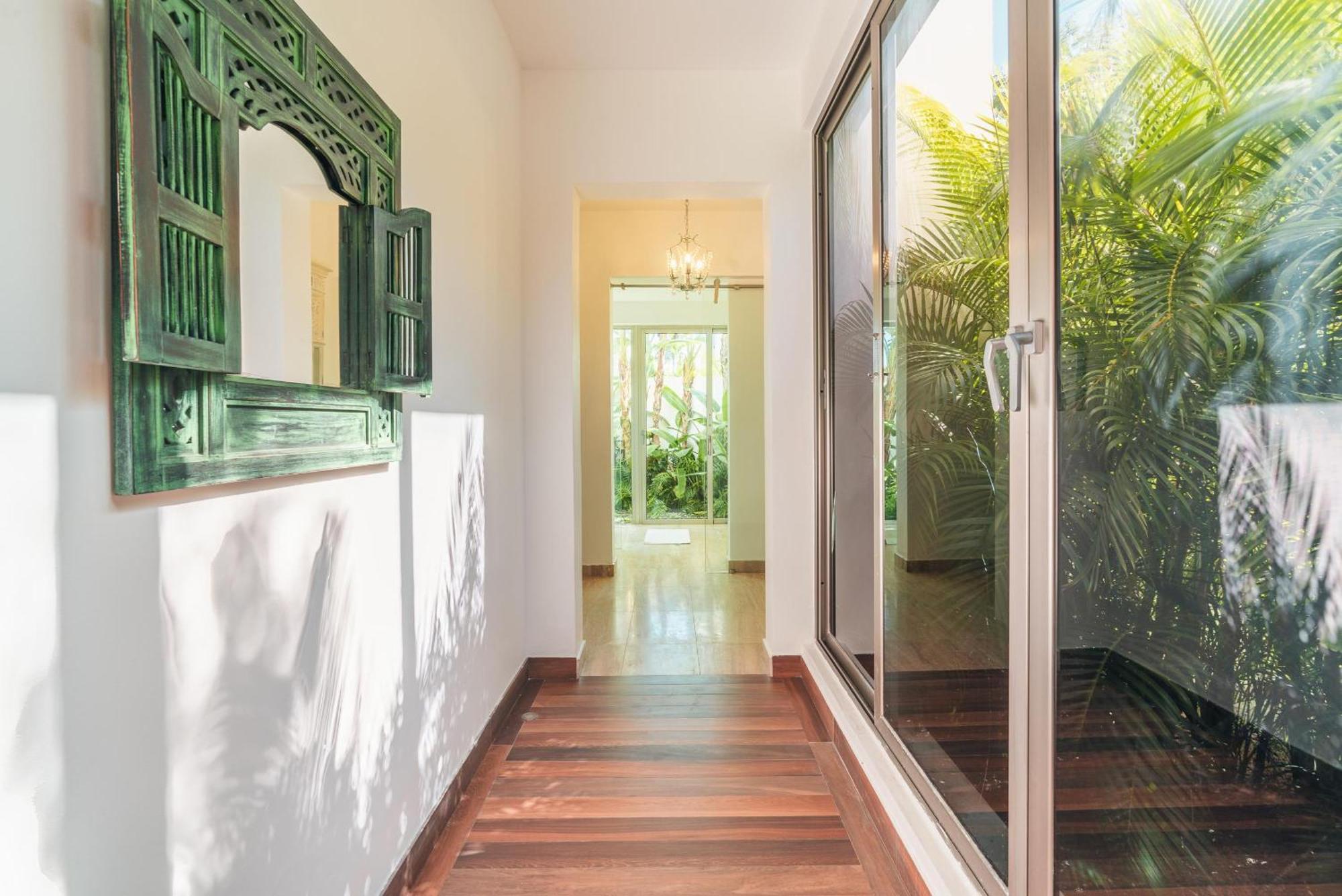 Luxurious And Modern With Pool At Yarari
