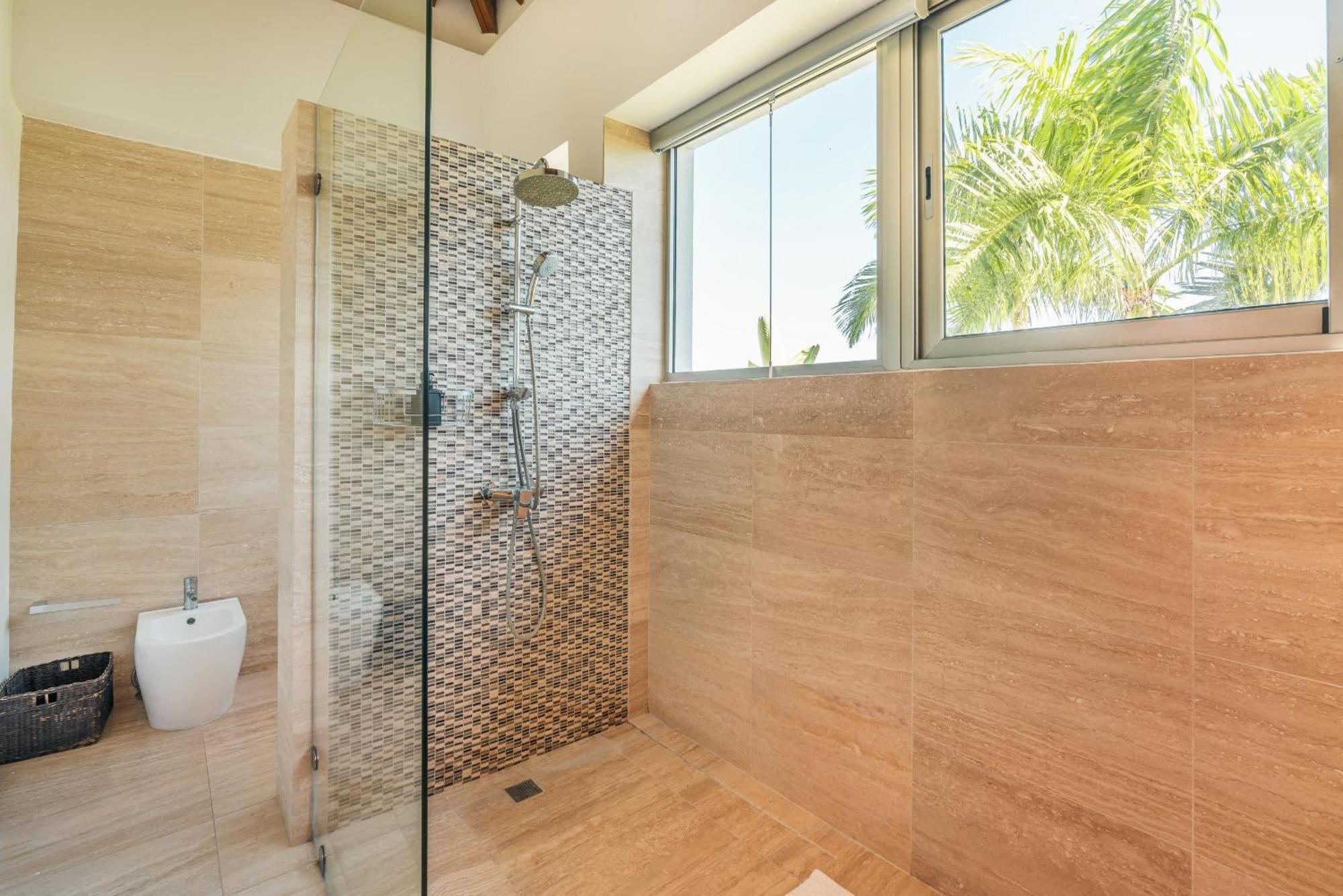 Villa Luxurious And Modern With Pool At Yarari *