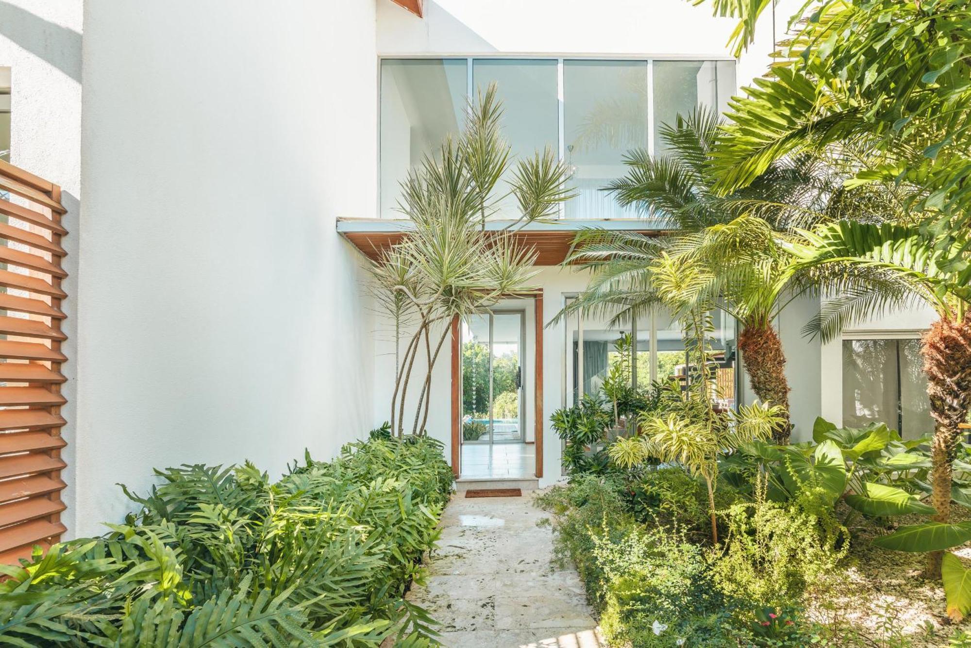 Luxurious And Modern With Pool At Yarari *