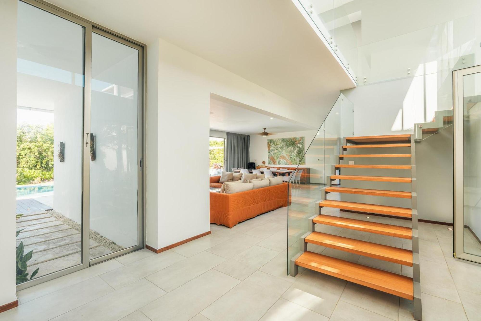 Luxurious And Modern With Pool At Yarari Villa *