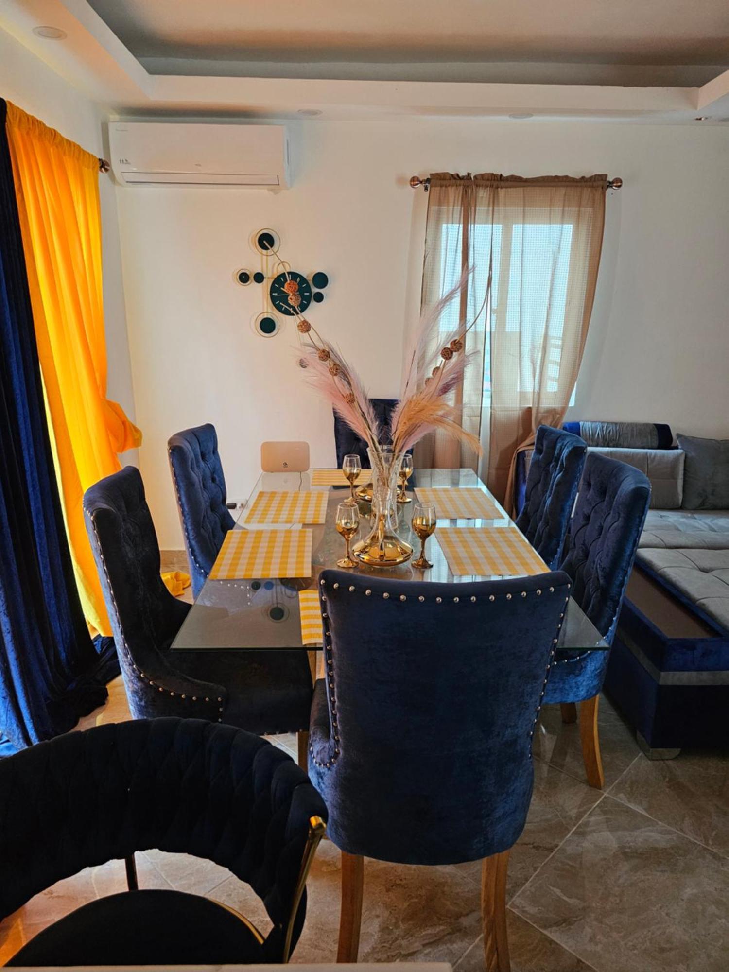Selina Villa