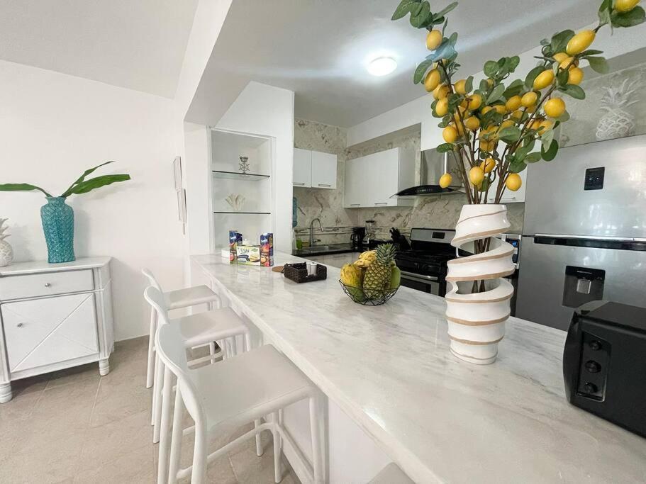 Charming 2 Bedroom With Pool Apartamento *
