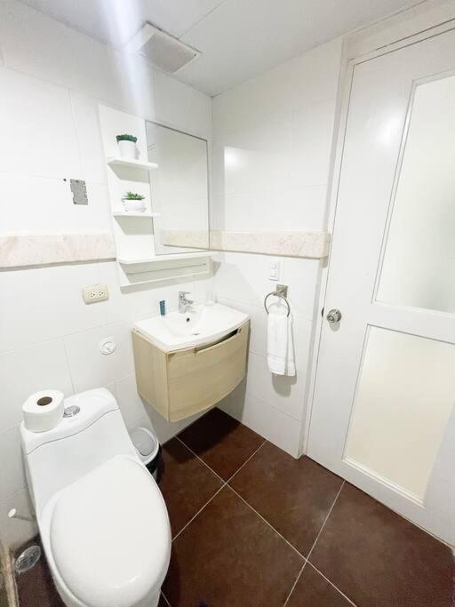 Apartamento Charming 2 Bedroom With Pool *