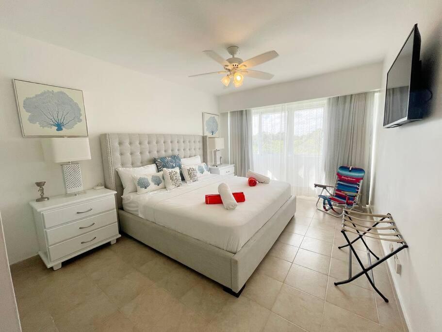 Charming 2 Bedroom With Pool Apartamento *