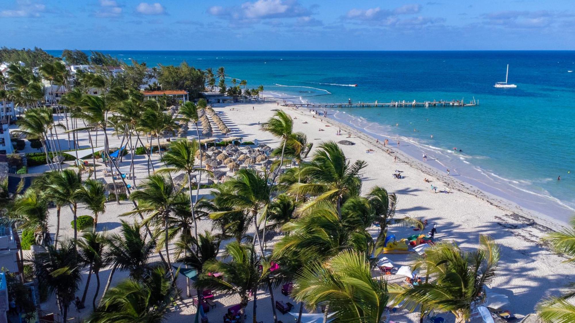 Piazzetta Steps From Bavaro Beach With Pool Access
