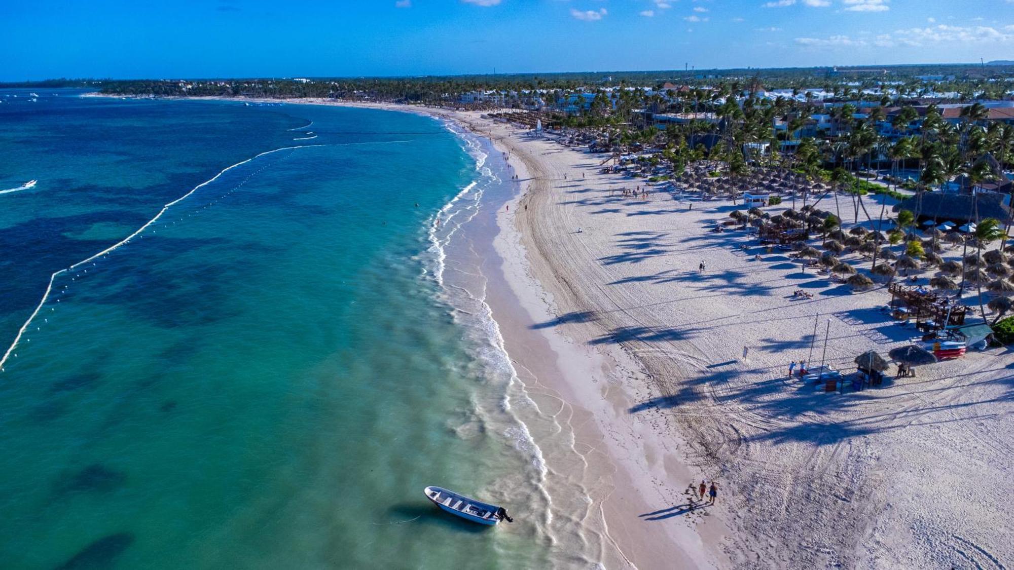 Apartahotel Piazzetta Steps From Bavaro Beach With Pool Access