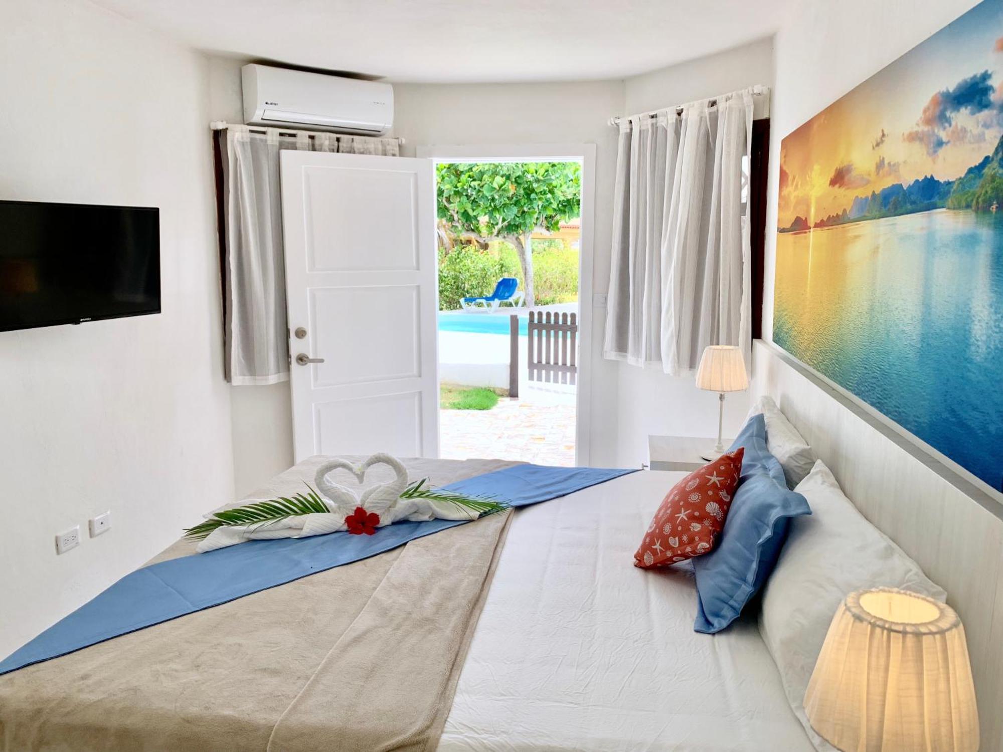 Piazzetta Steps From Bavaro Beach With Pool Access Punta Cana