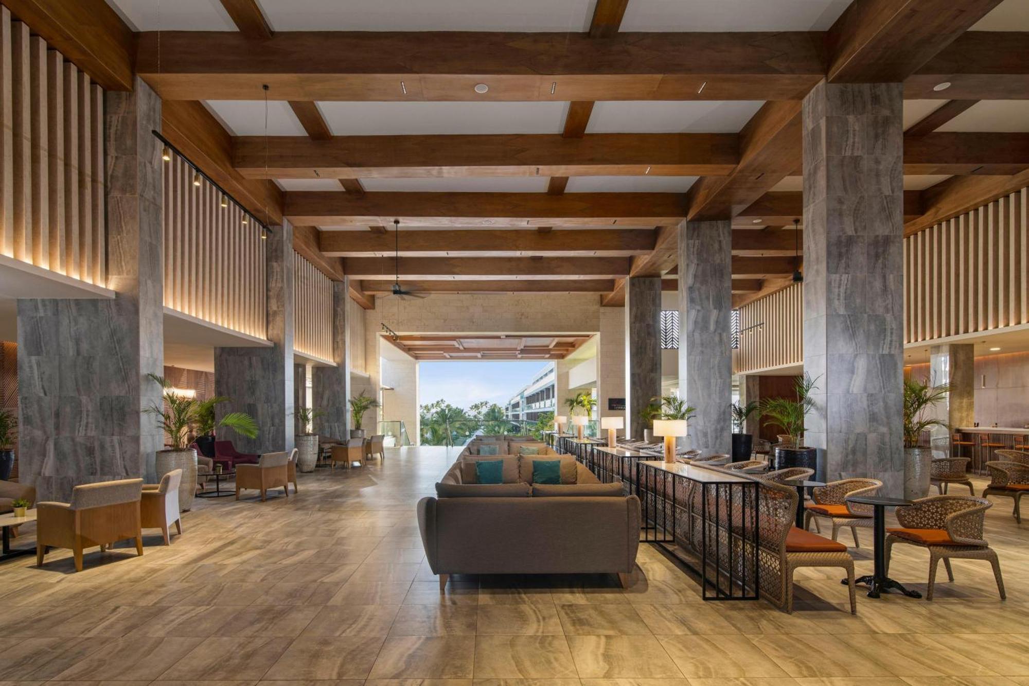Serenade Beach&spa Resort 5*