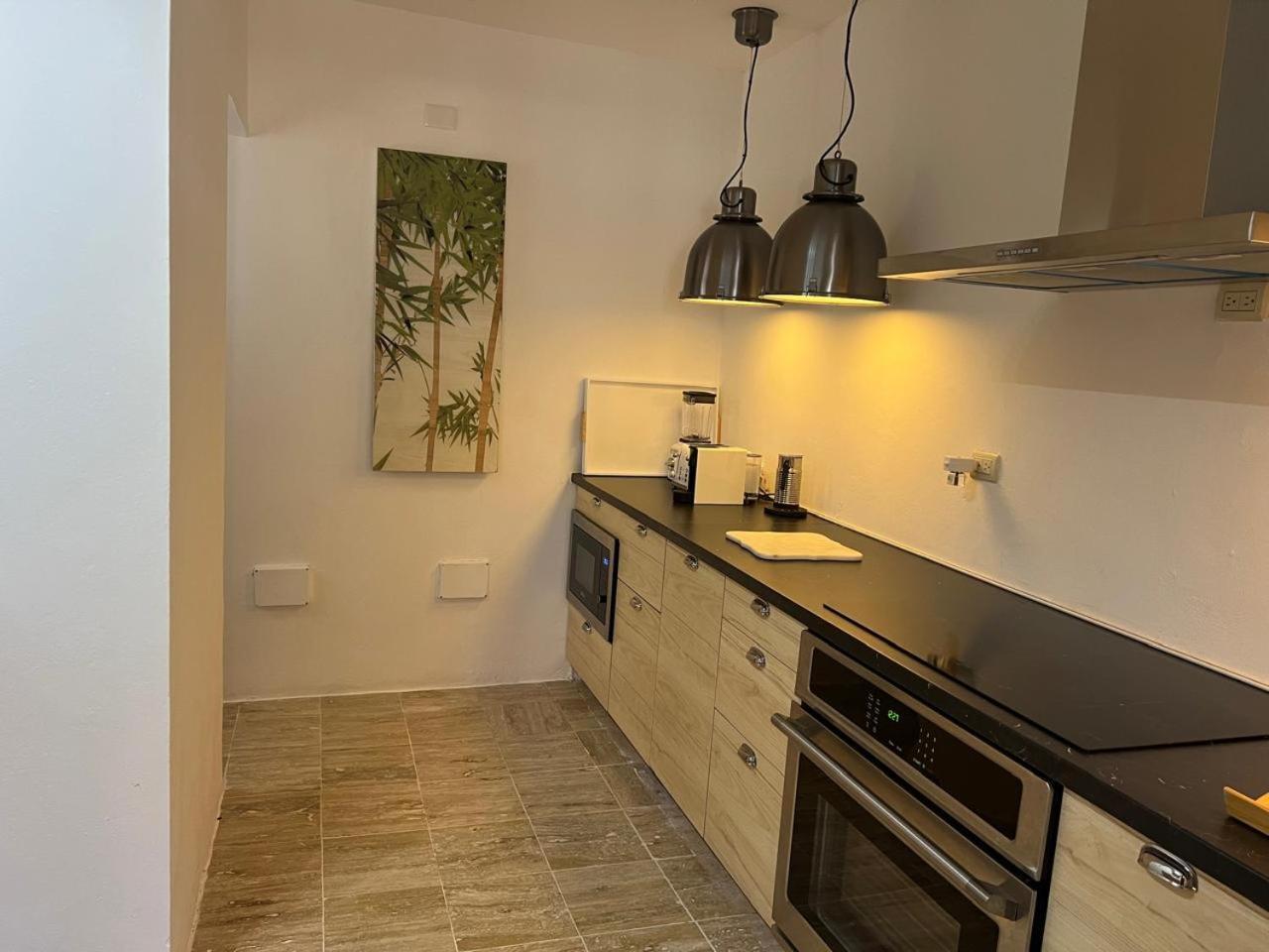 Habitación en casa particular In Shared Apartment, Pool And Access