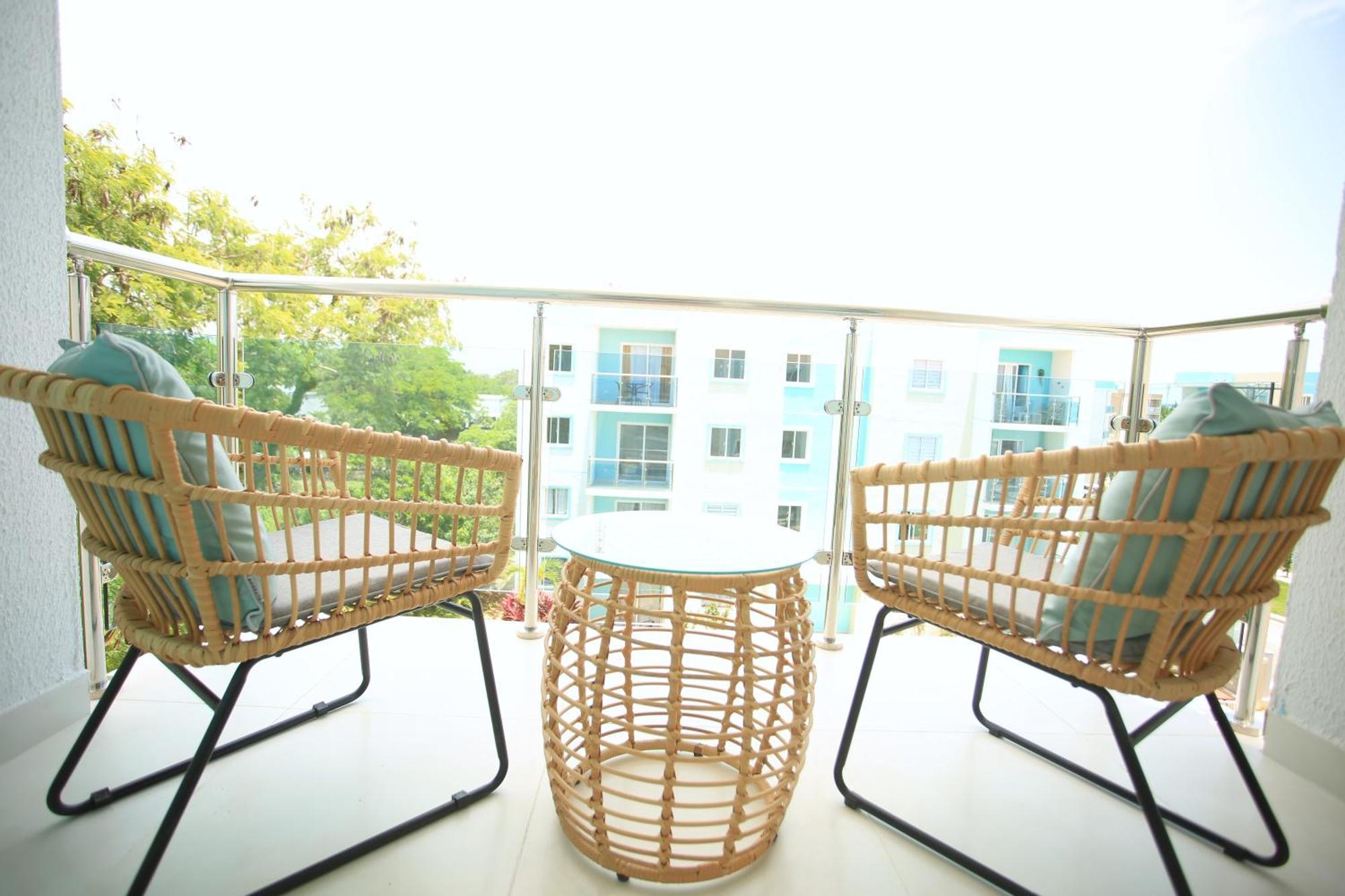 Island Oasis 1 Bedroom 2 Beds 2 Bath Getaway