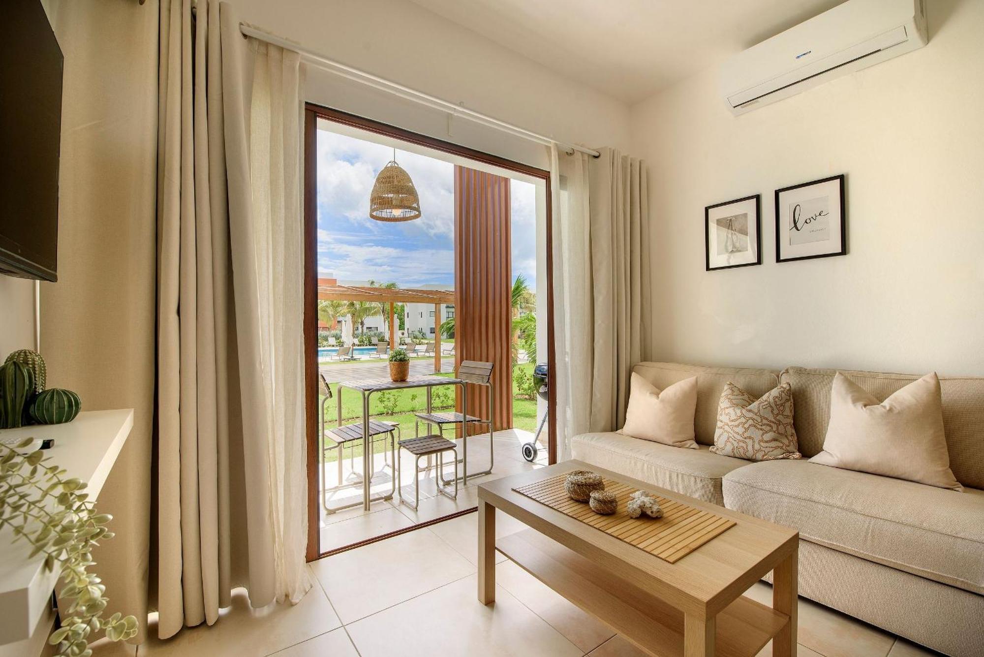 Apartamento Primer Piso Frente A La Piscina Con Gimnasio Punta Cana