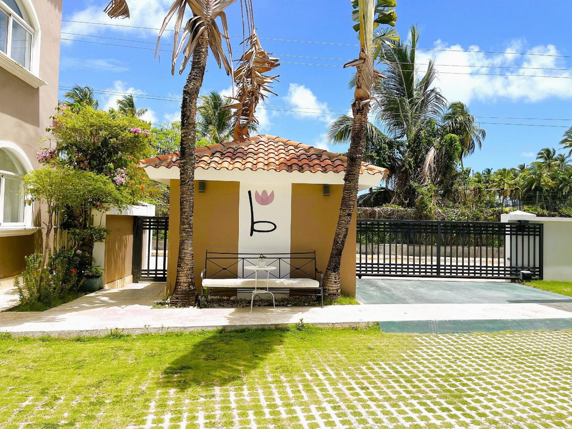 Beautiful Orquidea 2br - Walk To Playa Bavaro, El Cortecito