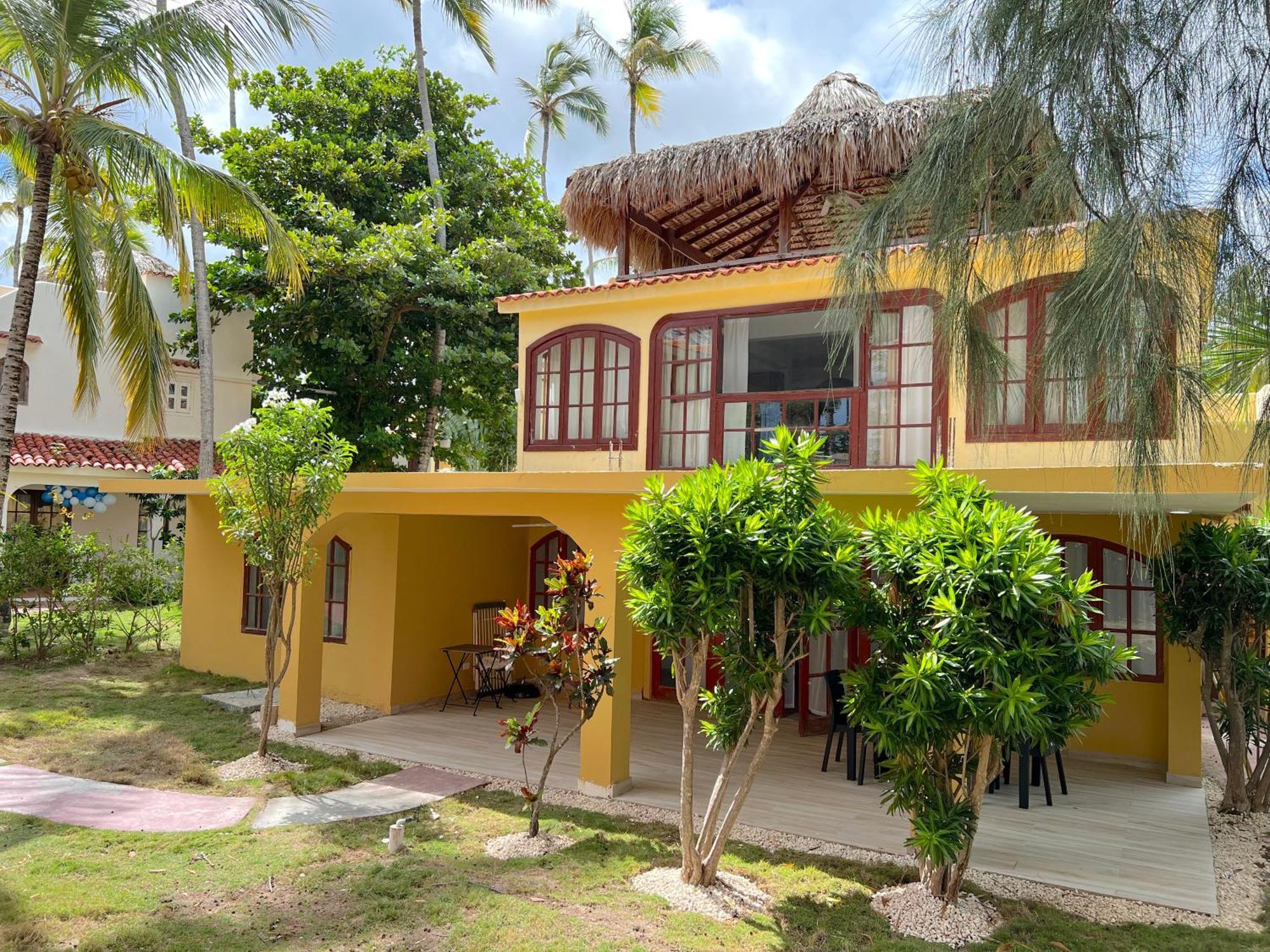 Hotel Tropical Village Playa Los Corales