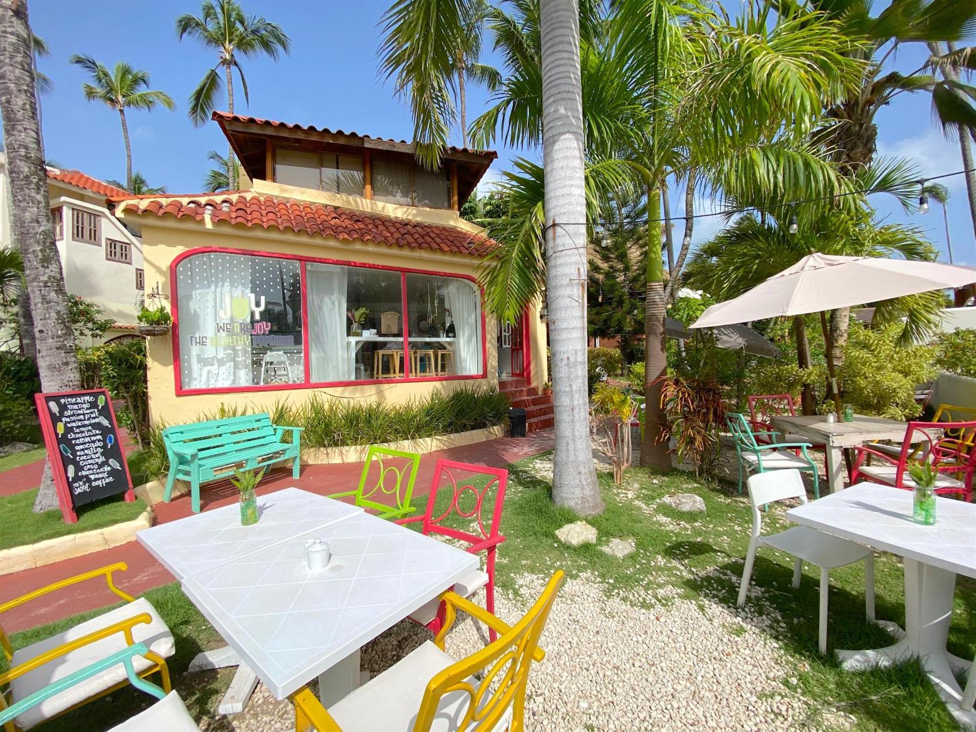 Tropical Village Playa Los Corales Hotel