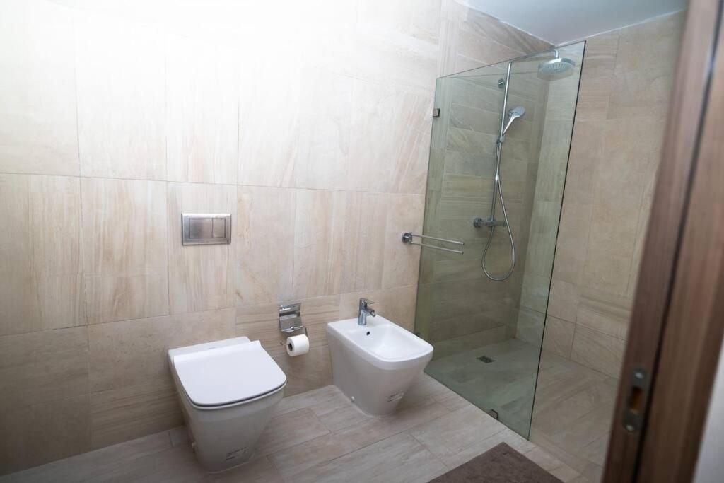 Luxury And Comfort Golf & Pool