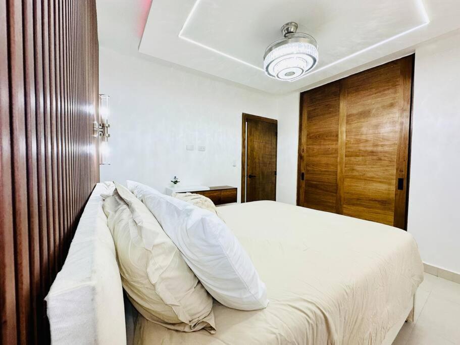 Lovely 2 Bed 2 Bath With Pool *