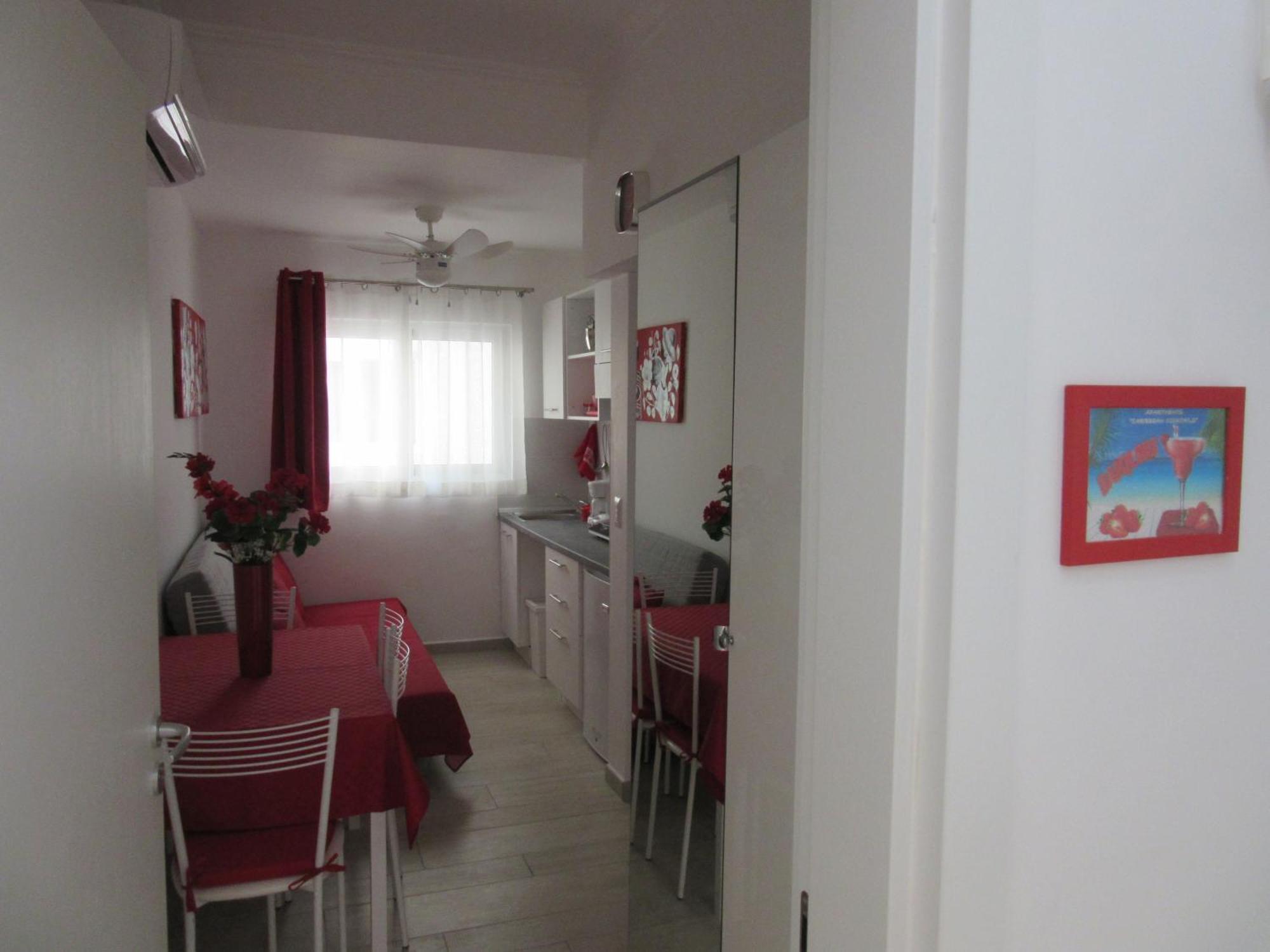 Coral Village 1 - Caribbean Apartments, & Pool Apartamento