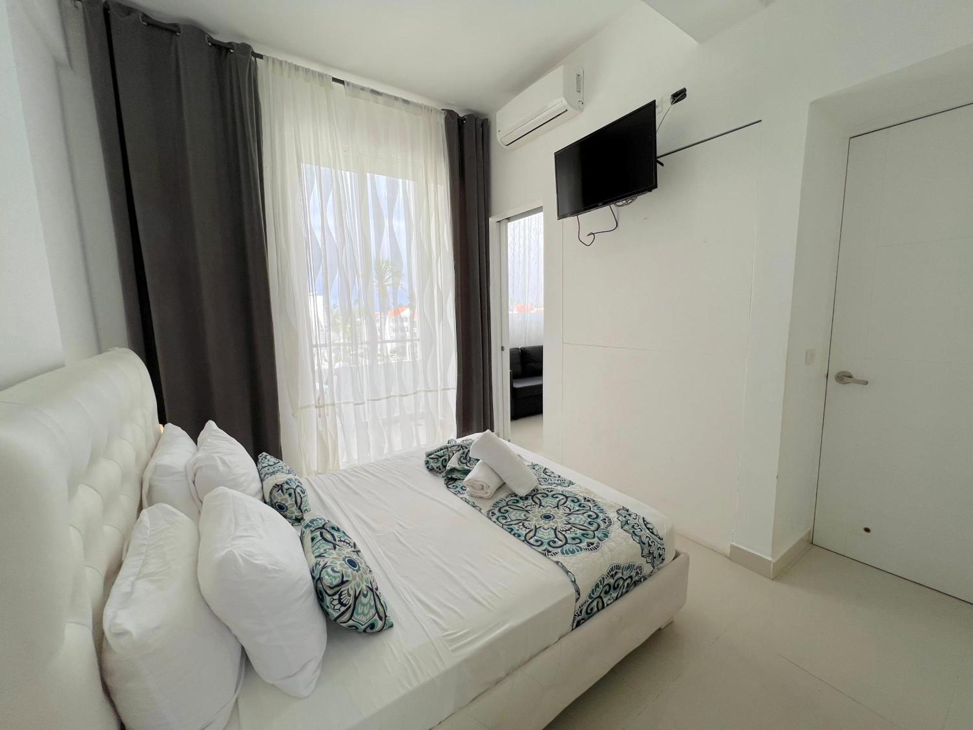 Caraibo Rooftop Pool & Beach Club Punta Cana