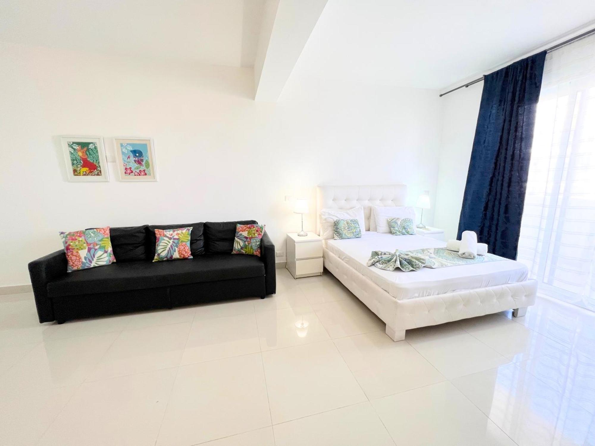 Hotel Caraibo Rooftop Pool & Beach Club