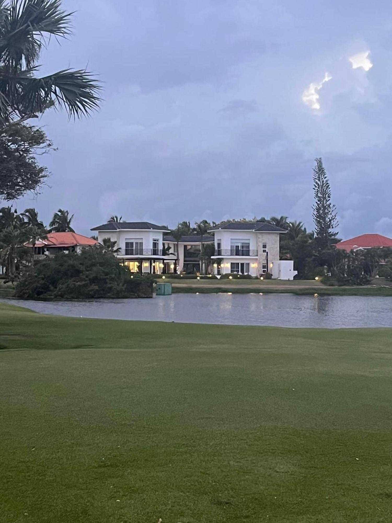 View Cocotal Golf & Club