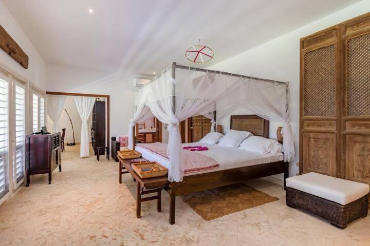 Villa Rubi 27 Luxurious With 6 Bedrooms Pool And Private Beach Punta Cana