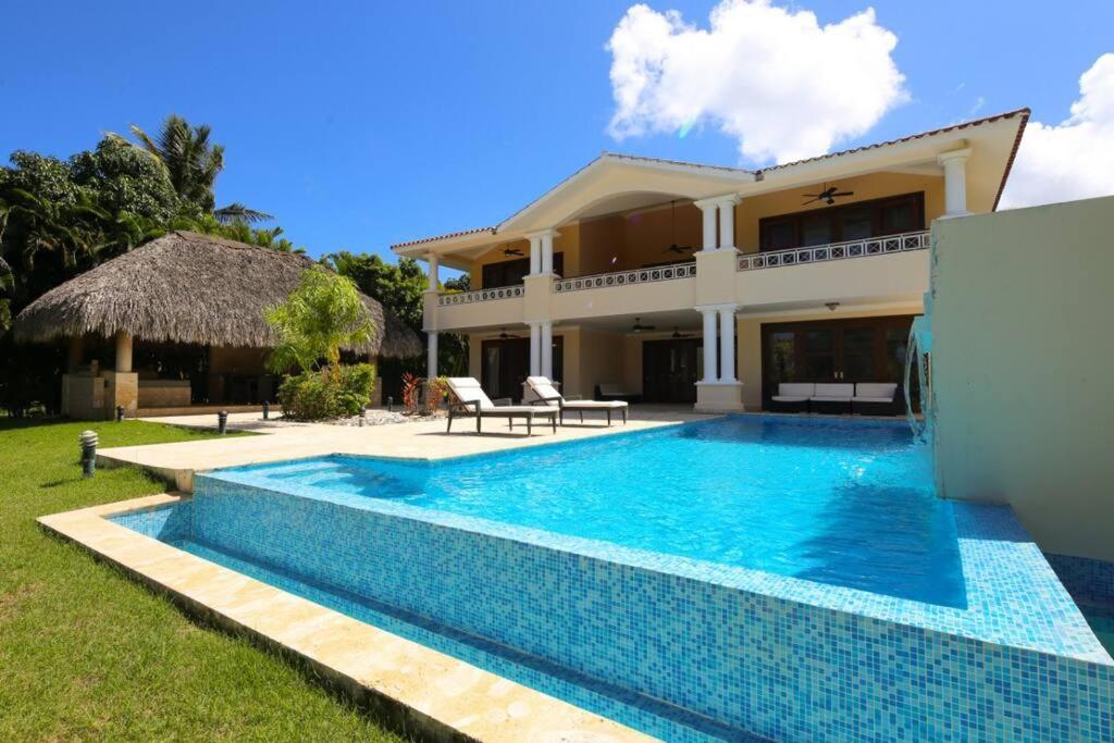 5 Bdr Pool Golf Club Apartamento