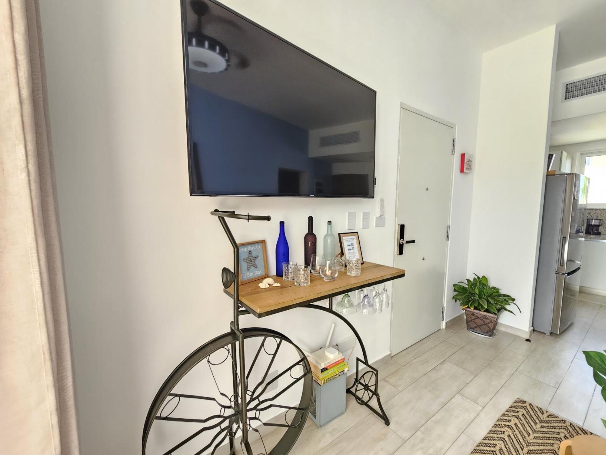 Beautiful Property Across From Hardrock Hotel With Free Casino Private Beach Club And Golf Course We Now Take Google Pay Apple Pay And Paypal Apartamento