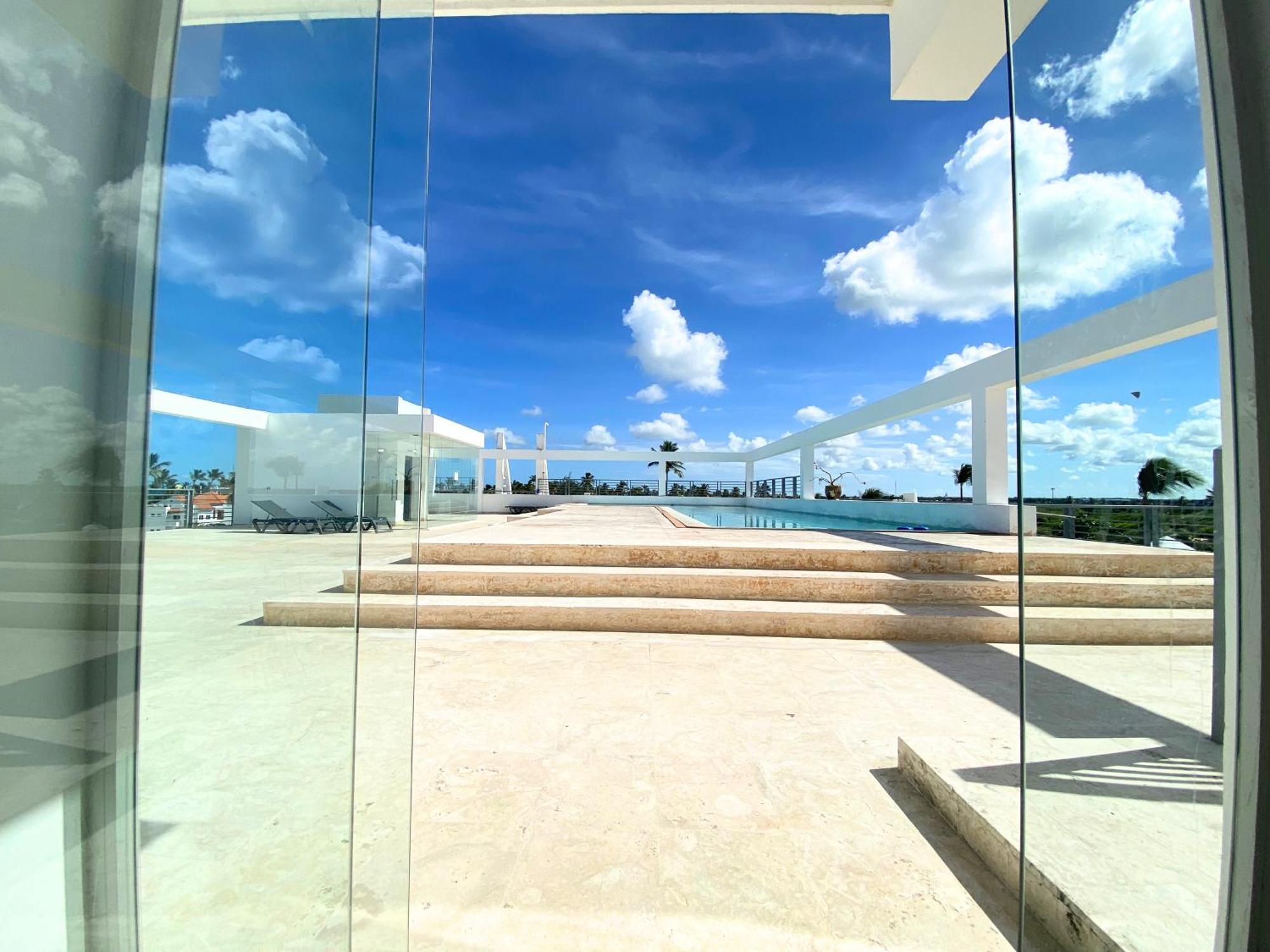 Arena Palms Beach Club &