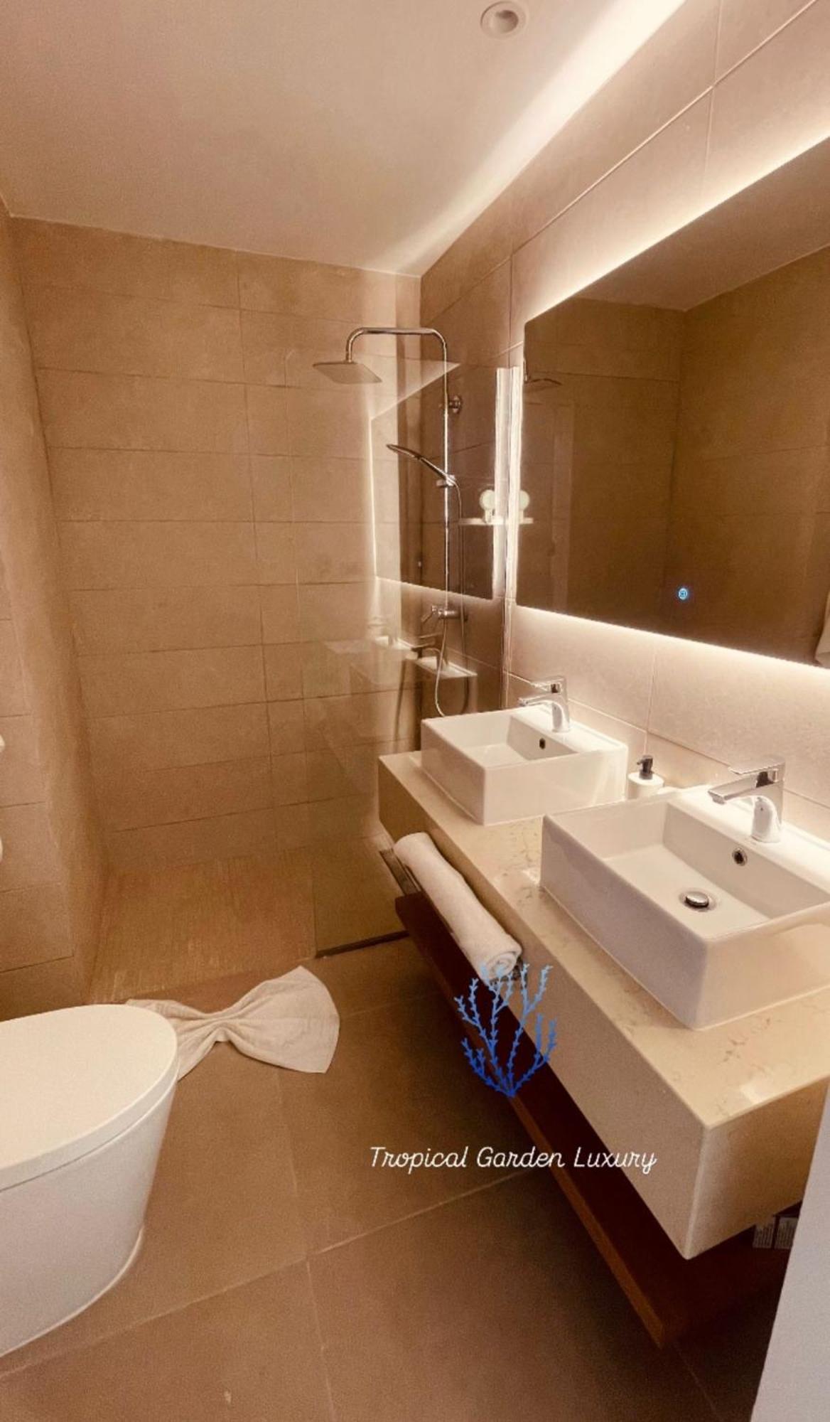 Tropical Garden Luxury Con Picuzzi Apartamento *