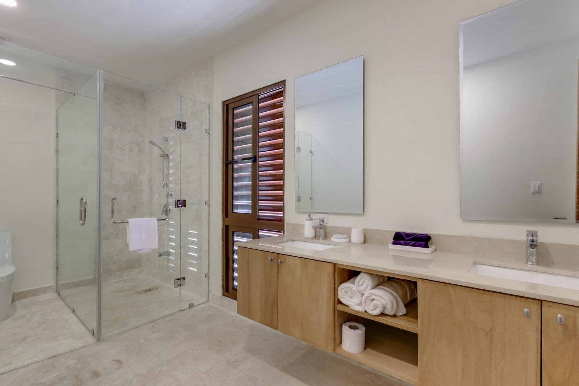 Luxury Cap Cana With 3 Bedrooms, Plunge Pool, Maid, And Golf Course Access Villa