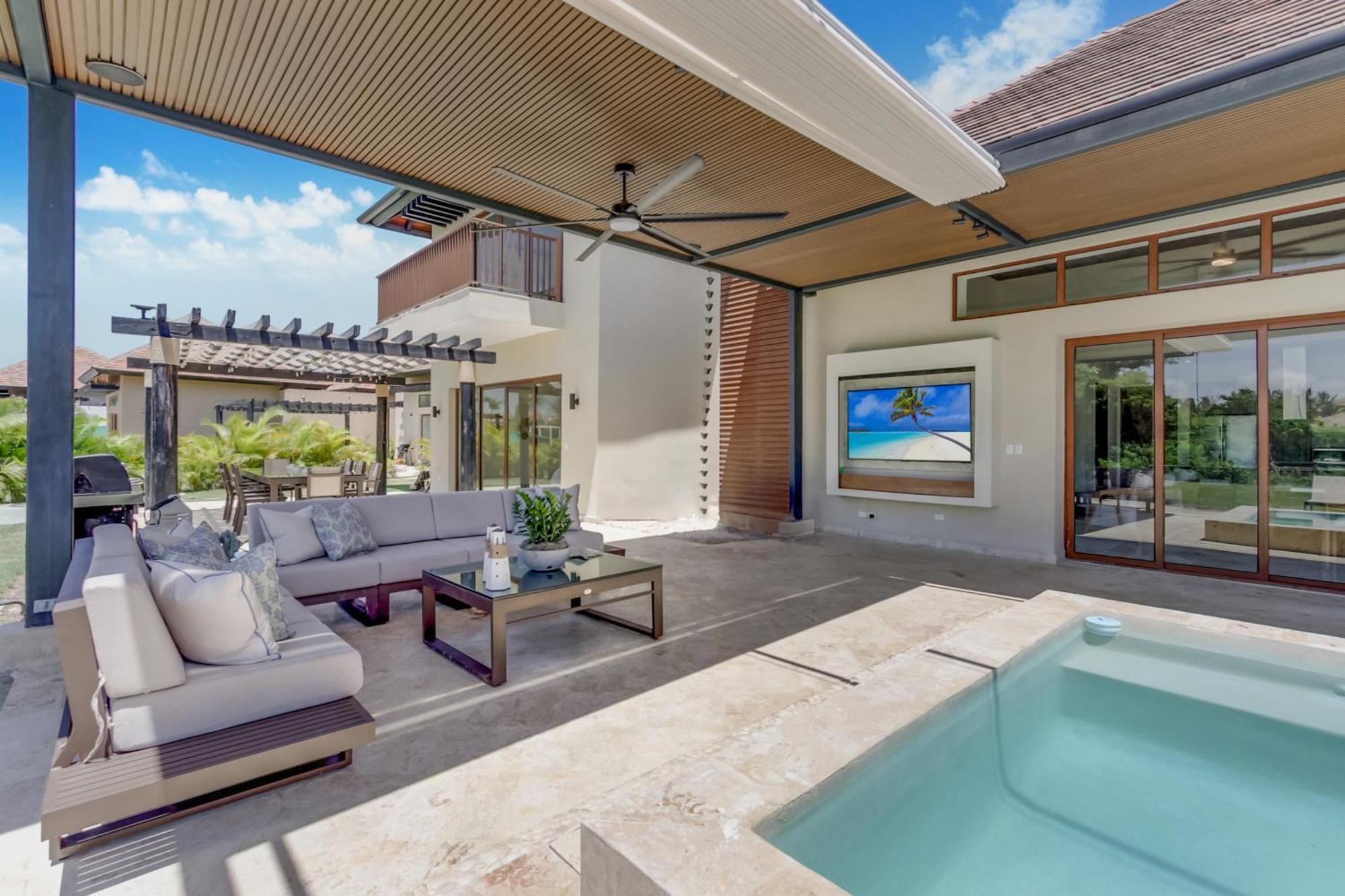 Villa Luxury Cap Cana With 3 Bedrooms, Plunge Pool, Maid, And Golf Course Access Punta Cana