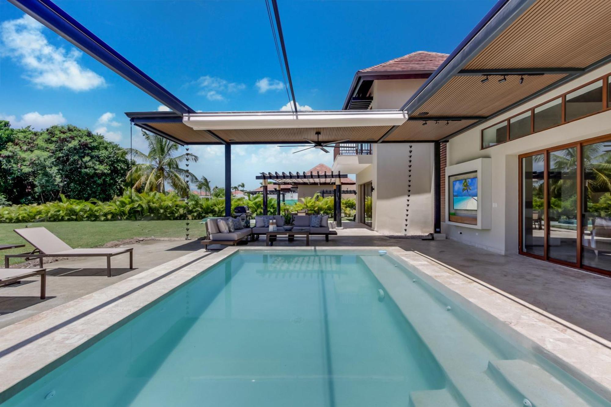 Luxury Cap Cana With 3 Bedrooms, Plunge Pool, Maid, And Golf Course Access