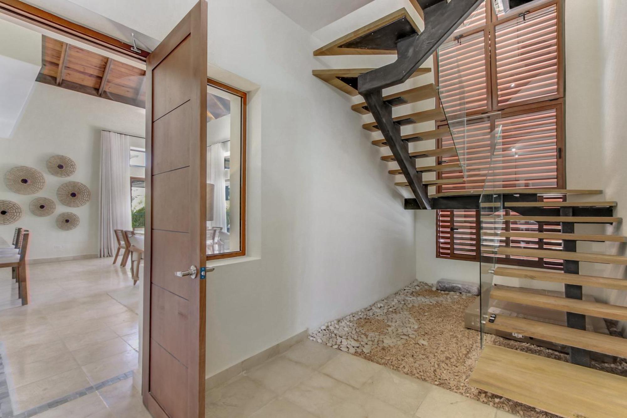 Villa Luxury Cap Cana With 3 Bedrooms, Plunge Pool, Maid, And Golf Course Access Punta Cana