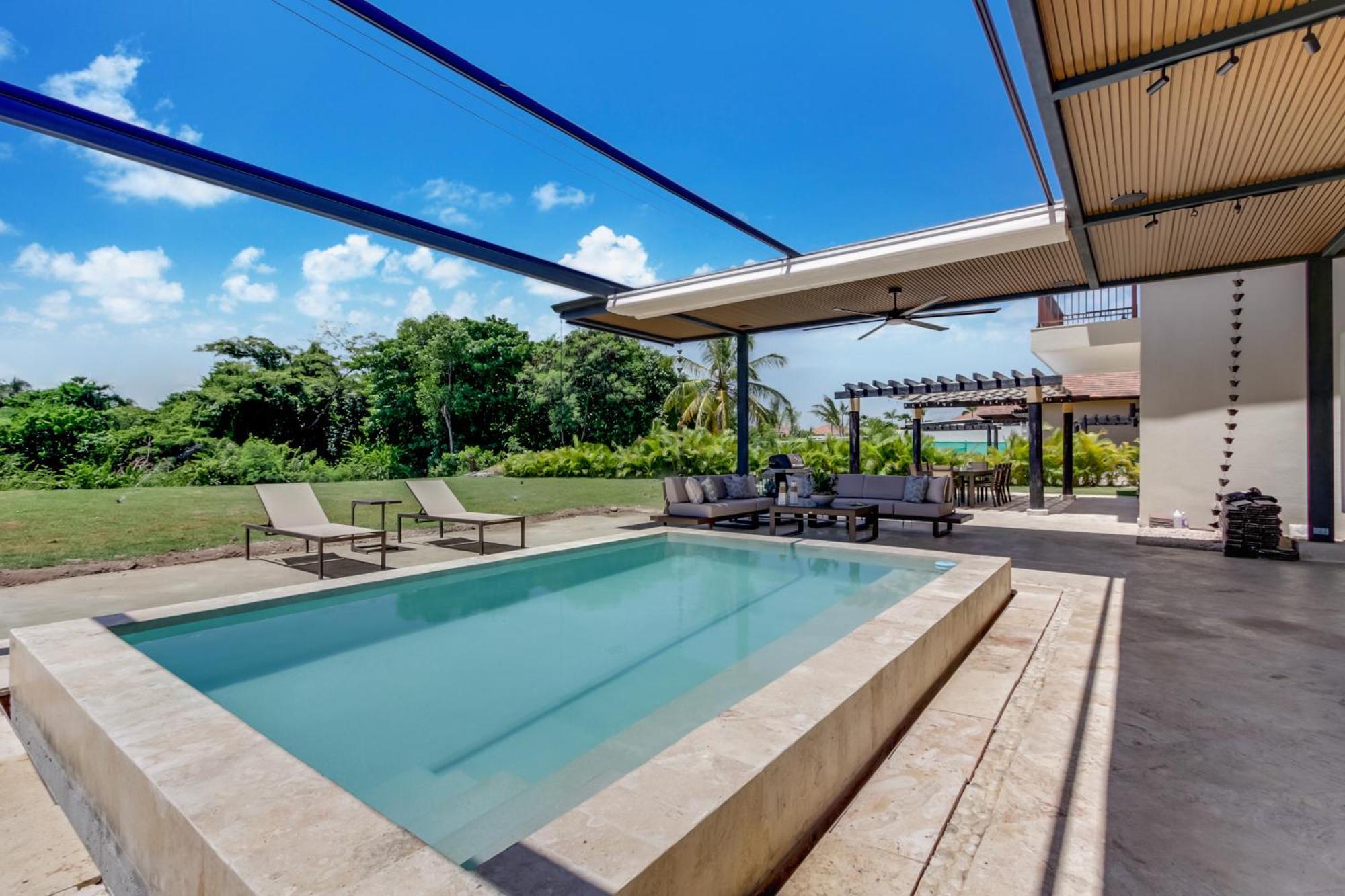 Luxury Cap Cana With 3 Bedrooms, Plunge Pool, Maid, And Golf Course Access *