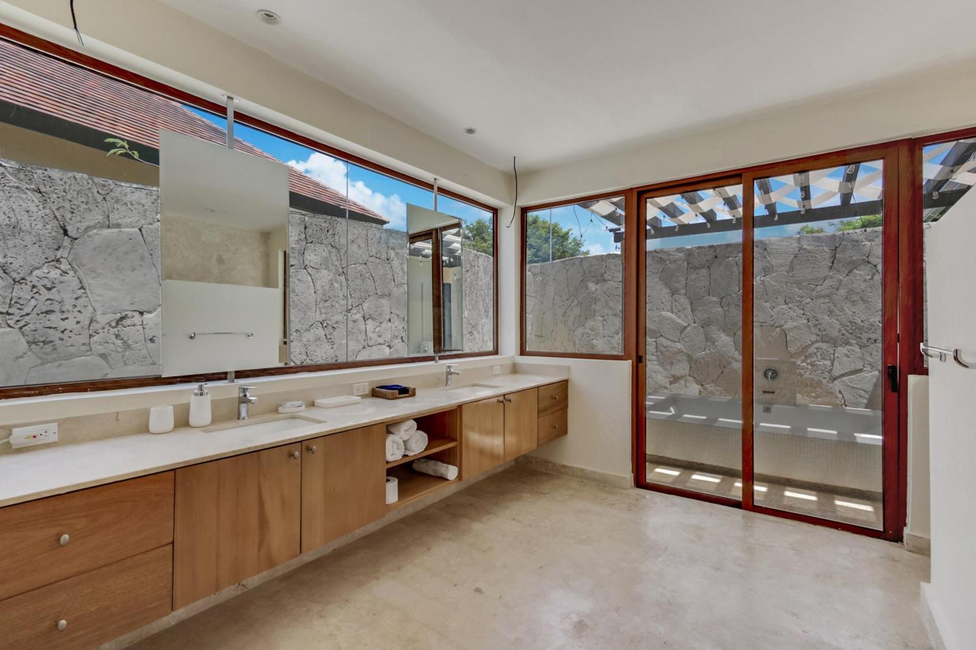 Villa Luxury Cap Cana With 3 Bedrooms, Plunge Pool, Maid, And Golf Course Access