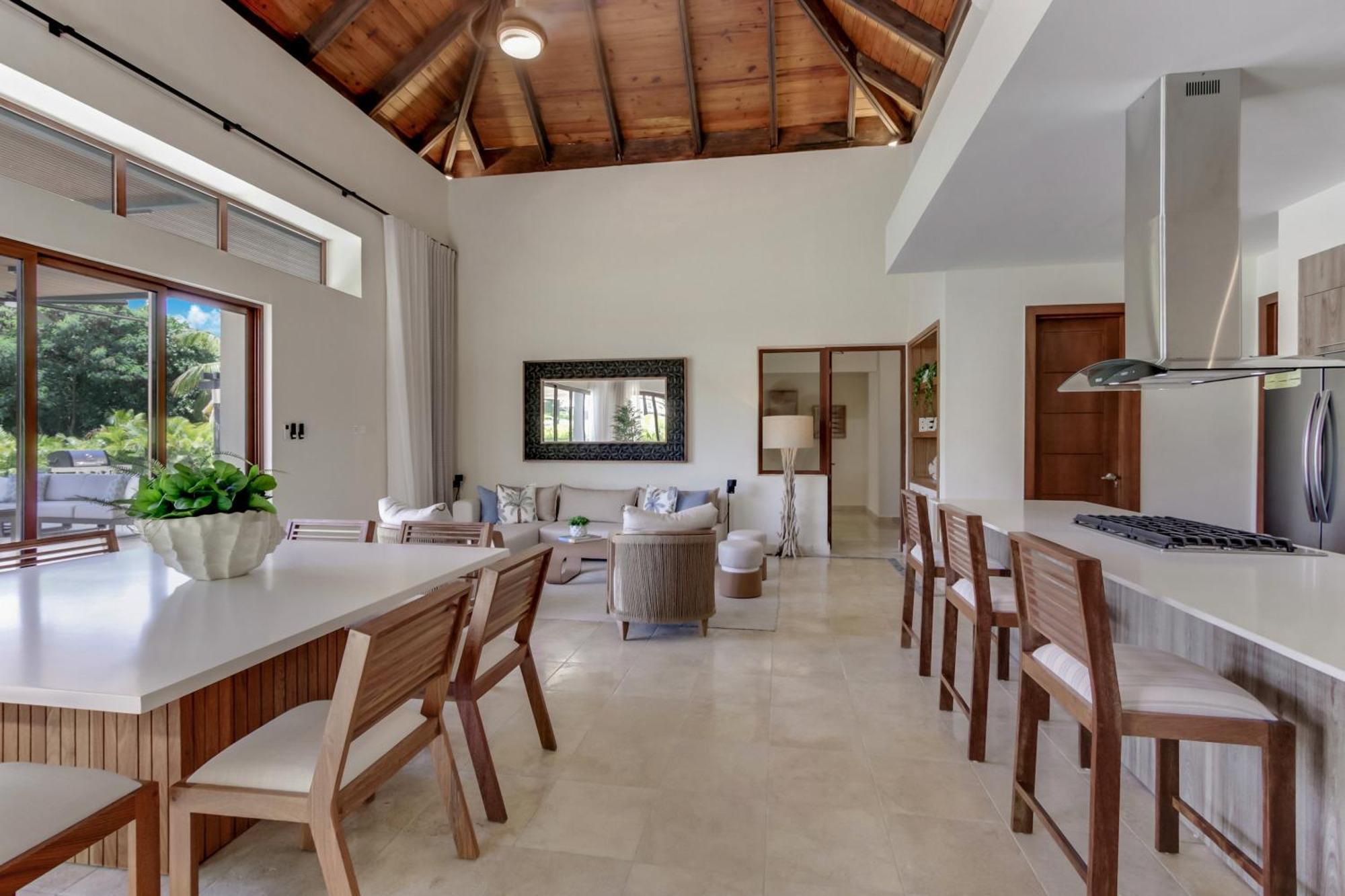 Luxury Cap Cana With 3 Bedrooms, Plunge Pool, Maid, And Golf Course Access Villa *